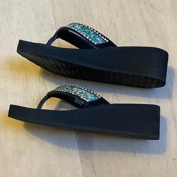 Yellow Box Africa Wedge Turquoise and Black Rhinestone Sandals - Size 6 - Picture 5 of 5